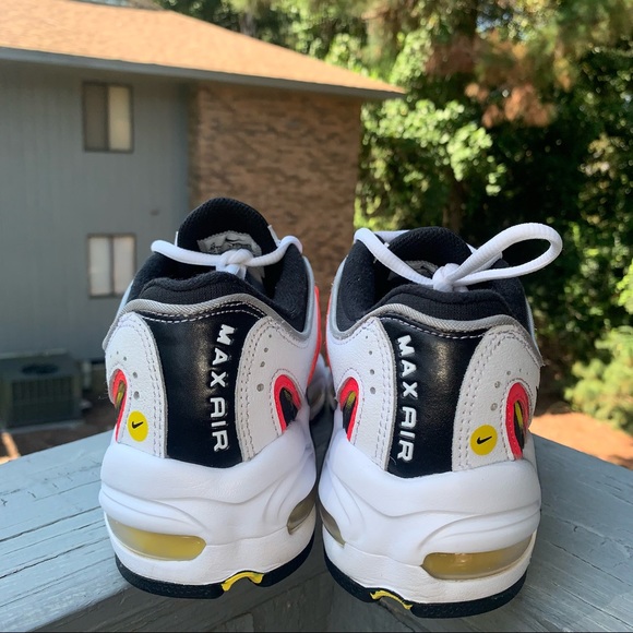 Air Max Tailwind 4 GS 'White Black Crimson' - Picture 6 of 10